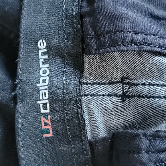 LIZ CLAIBORNE MID RISE BLACK CROP JEANS/ SIZE 12P. - Picture 5 of 11